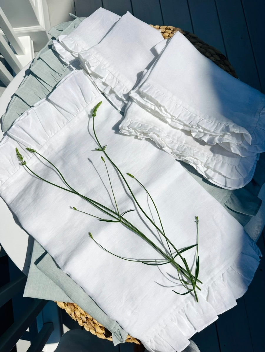 Linen Ruffle Medley Napkin Set