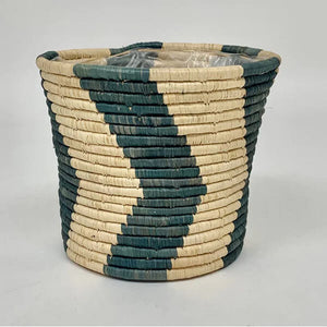 Gray Zig Zag Raffia Tapered Planter