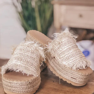 Seashell Natural Raffia Sandal