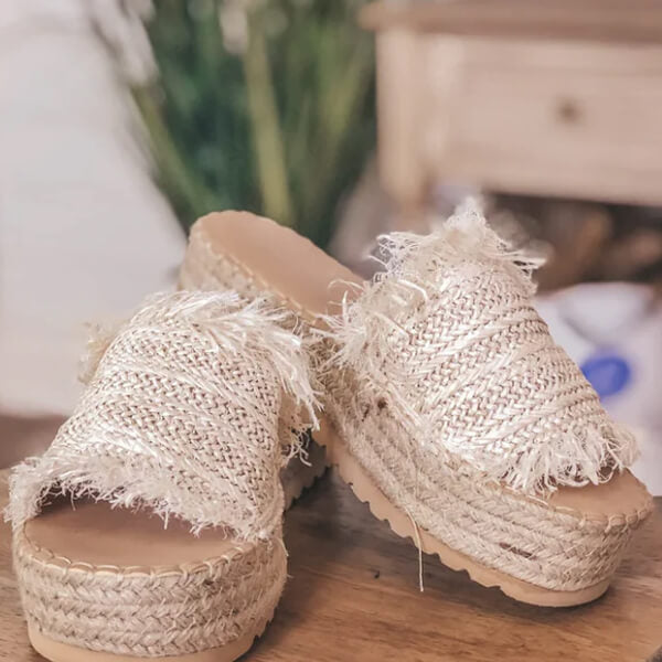 Seashell Natural Raffia Sandal partager la joie - Main Image